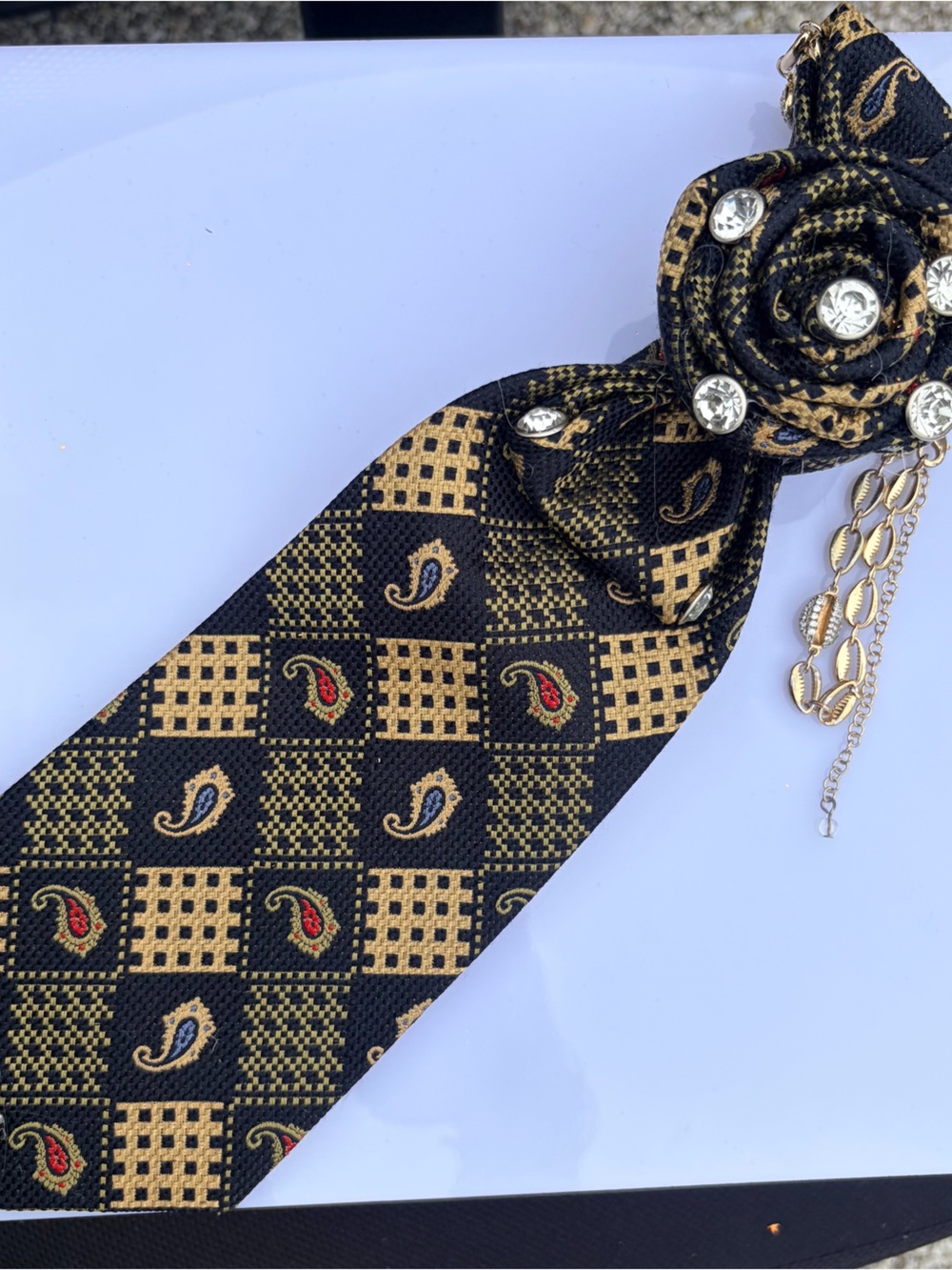 Black and Gold Paisley Rose tie men Accessories